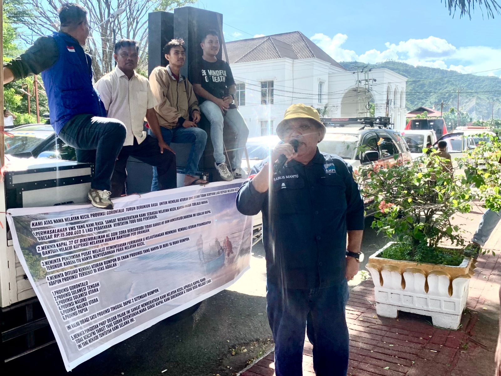 Sarlis Mantu, Perwakilan Nelayan/Hibata.id