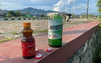 Jejak Pesta Minuman Keras di Balik Ramainya Center Point Bone Bolango 8 Beberapa Botol minuman keras yang ditinggal di lokasi center Point Bone Bolango/Hibata.id