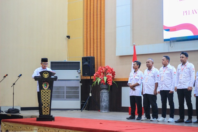 Pemerintah Kota Gorontalo melantik pengurus Palang Merah Indonesia (PMI) Kecamatan se-Kota Gorontalo. (Foto: Rendi A. Rahman/Hibata.id)
