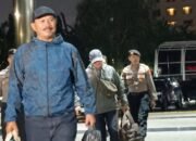 Walikota Madiun, Maidi dan dua orang lainnya yang terjaring OTT digiring ke Gedung Merah Putih KPK, Jakarta, Senin malam, 19 Januari 2026. (Foto: RMOL/Hibata.id