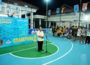 Wali Kota Gorontalo Adhan Dambea menutup Basketball 3x3 Patriotik Cup 2026 yang diikuti pelajar dan komunitas basket, di Lapangan Basket Rumah Jabatan Wali Kota, Ahad (25/1/2026). Foto: Humas/Hibata.id