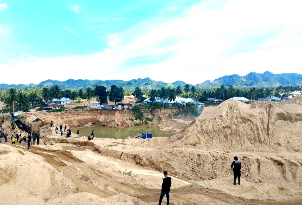 Kondisi kawasan Pertambangan Emas Tanpa Izin (PETI) di Kecamatan Dengilo, Pohuwato, tampak mengalami kerusakan yang semakin parah akibat aktivitas penambangan ilegal/Hibata.id