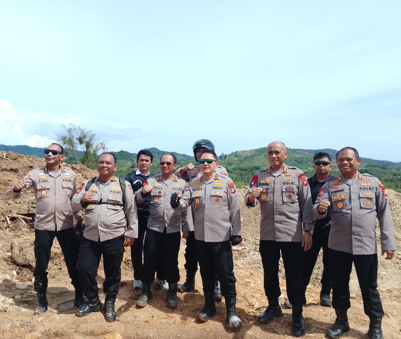 Kepala Kepolisian Daerah (Kapolda) Gorontalo Irjen Pol Drs. Widodo S.H., M.H bersama jajaran/Hibata.id