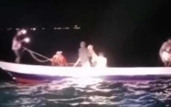 Korban diketahui bernama La Dei (48) dan putranya Zakir (9). Keduanya sebelumnya berangkat melaut menggunakan perahu kecil/Hibata.id