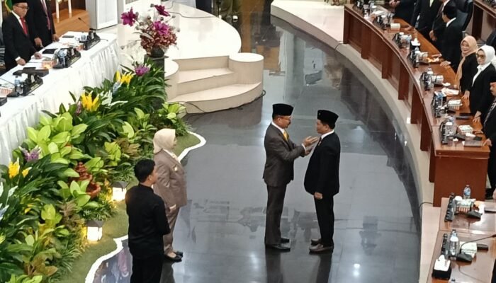 Sumpah Diucap, Kursi Wahyudin Moridu Kini Milik Dedi Hamzah