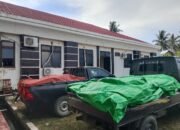 Petugas Polres Pohuwato mengamankan dua kendaraan yang diduga mengangkut solar subsidi untuk disalurkan ke lokasi pertambangan emas tanpa izin di wilayah Hulawa, Kabupaten Pohuwato, Gorontalo, Kamis (29/1/2026)/Hibata.id