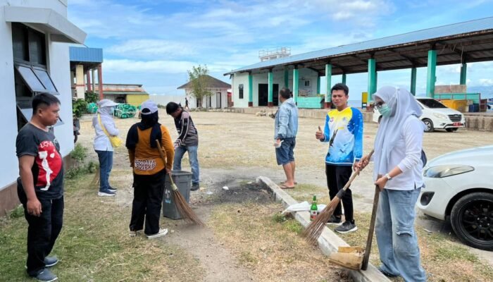Tindak Lanjut Arahan Presiden, DKP Provinsi Gorontalo Gelar Aksi Bersih Pantai