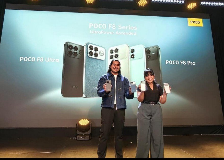 Product Marketing Manager POCO Indonesia, Satriyo Sidhi Rahmat dan PR Manager POCO Indonesia, Novita krisutaami. (Foto:Liputan6.com)/Hibata.id