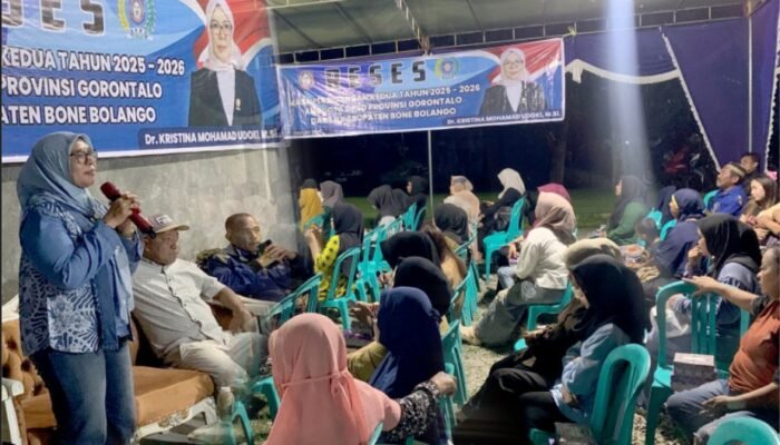 Momen Penuh Tawa Reses Femmy Udoki di Ayula Utara, ‘Janda Minta MBG’