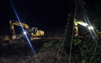 Aktivitas PETI Malam hari di Desa Teratai, Dusun Moduito, Kecamatan Marisa. (Foto: Ditingkatkan AI/Hibata.id