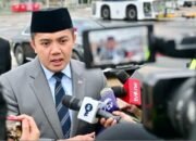 Seskab Teddy: Anggaran Pendidikan untuk MBG Disetujui DPR, Termasuk PDIP