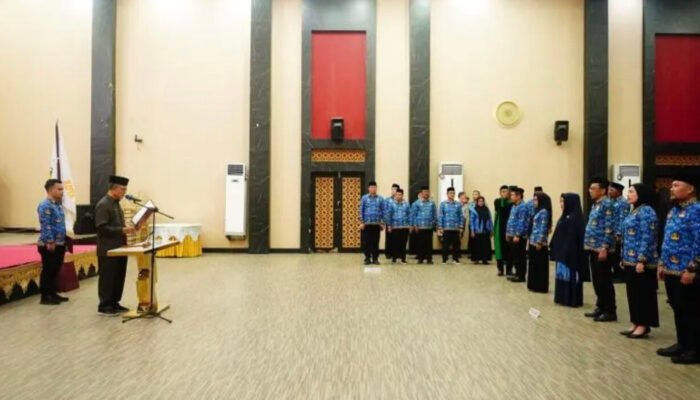 Sekda Ismail Lantik Pejabat Administrator dan Pengawas Dinas Pangan