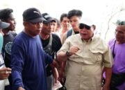 Wali Kota Kota Gorontalo, Adhan Dambea saat bertemu dengan Pasukan Gerakan Kebersihan Kota Gorontalo. (Foto: Humas Pemkot Gorontalo)