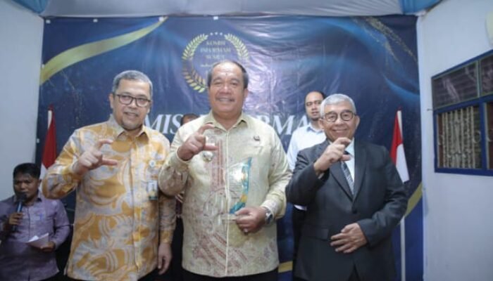 Pemkab Asahan Raih Predikat Informatif pada KI Sumut Award 2025