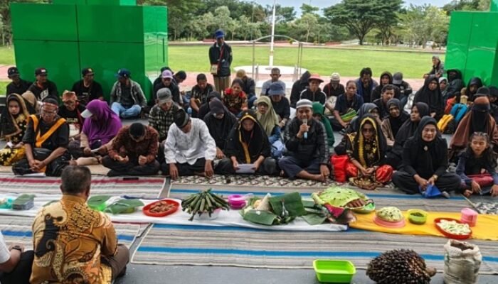 Dari Tikar ke Tanggung Jawab: Doa Tolak Bala di Buol