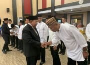 Wali Kota Adhan Dambea Lantik Pengurus Takmir Masjid Baiturrahim