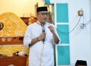 Wakil Bupati Boalemo Lahmuddin Hambali memimpin Safari Ramadan di Masjid Al-Miftahul Jannah, Botumoito. Pemkab Boalemo bersama Baznas salurkan bantuan dan perkuat pengelolaan zakat 2026/Hibata.id