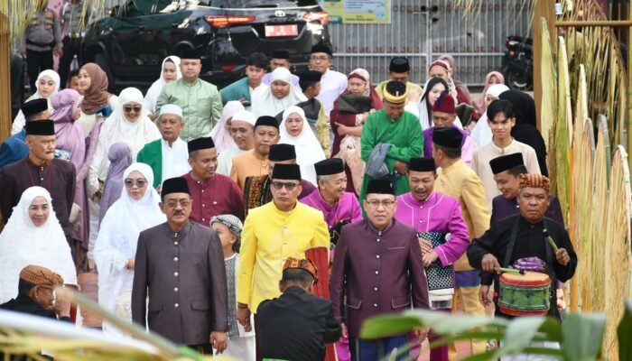 Bupati Boalemo Rayakan Idul Fitri, Ajak Warga Jaga Nilai Ramadan