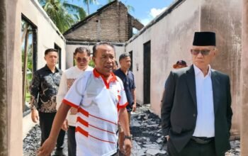 Bupati Bone Bolango Serahkan Bantuan untuk Korban Kebakaran di Desa Bendungan