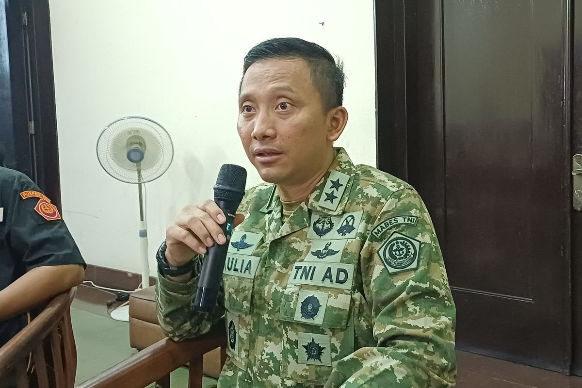 Kapuspen TNI Mayjen TNI Aulia Dwi Nasrullah saat ditemui di Balai Media TNI, Kramat, Senen, Jakarta Pusat, Selasa (17/3/2026). (Foto: KOMPAS.com)/Hibata.id