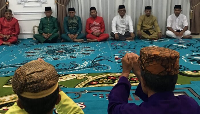 Menunggu Sidang Isbat, Pemkab Bone Bolango Gelar Adat Tonggeyamo Idul Fitri