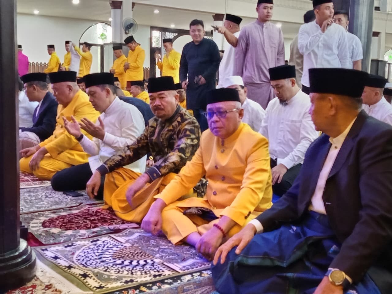 etua DPRD Provinsi Gorontalo melaksanakan Shalat Idul Fitri 1 Syawal 1447 Hijriah di Masjid Baiturrahman, Limboto/Hibata.id