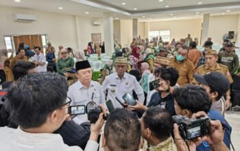 Mardiono Kunjungi Bone Bolango, Serahkan Bantuan Benih dan Pupuk untuk Petani