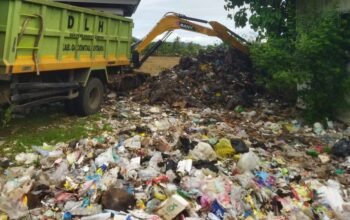 Menindaklanjuti pemberitaan sebelumnya, RS Zainal Umar Sidiki bergerak cepat membersihkan tumpukan sampah dan menggandeng DLH untuk pengangkutan rutin dua kali seminggu/Hibata.id