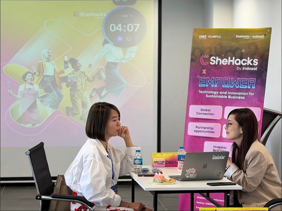 SheHacks Indosat membawa startup perempuan Indonesia berbasis AI ke Vietnam untuk membuka peluang investasi, kolaborasi bisnis, dan memperkuat jaringan inovasi Asia Tenggara/Hibata.id