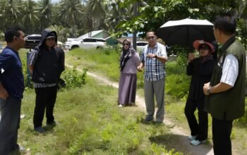 Komisi III DPRD Gorontalo meninjau proyek irigasi Randangan Kiri di Pohuwato usai laporan warga. Ditemukan dugaan ketidaksesuaian konstruksi pada proyek Rp16,9 miliar/Hibata.id