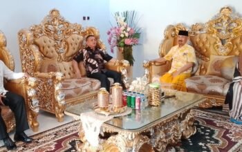 Ketua DPRD Provinsi Gorontalo Thomas Mopili menggelar kegiatan silaturahmi atau open house pada hari pertama Idul Fitri 1447 Hijriah di rumah jabatan yang berlokasi di Jalan Yusuf Hasiru, Kota Gorontalo, Sabtu (21/3/2026)/Hibata.id