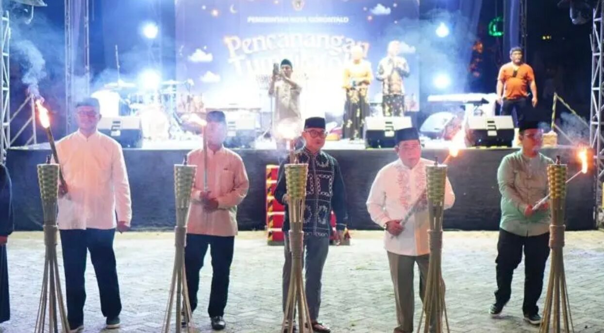 Wali Kota Gorontalo, Adhan Dambea, di Lapangan Taruna Remaja, Senin, 16 Maret 2026. (Foto: Humas Pemkot Gorontalo)
