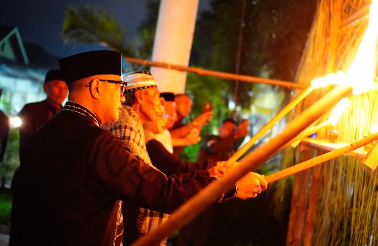 Pemerintah Kota Gorontalo menggelar prosesi Du’a Loulipu. (Foto: Humas Pemkot Gorontalo)