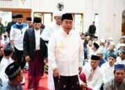 Wali Kota Adhan Dambea dan Wakil Wali Kota Indra Gobel menunaikan ibadah di lokasi berbeda, Sabtu, 21 Maret 2026. (Foto: Humas Pemkot Gorontalo)
