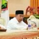 Wali Kota Gorontalo, Adhan Dambea saat memimpin rapat koordinasi dan evaluasi (Rakorev) penyelenggaraan pemerintahan, pembangunan, dan kemasyarakatan di Bandhayo Lo Yiladia (BLY), Rabu (25/3/2026). (Foto: Humas Pemkot Gorontalo)
