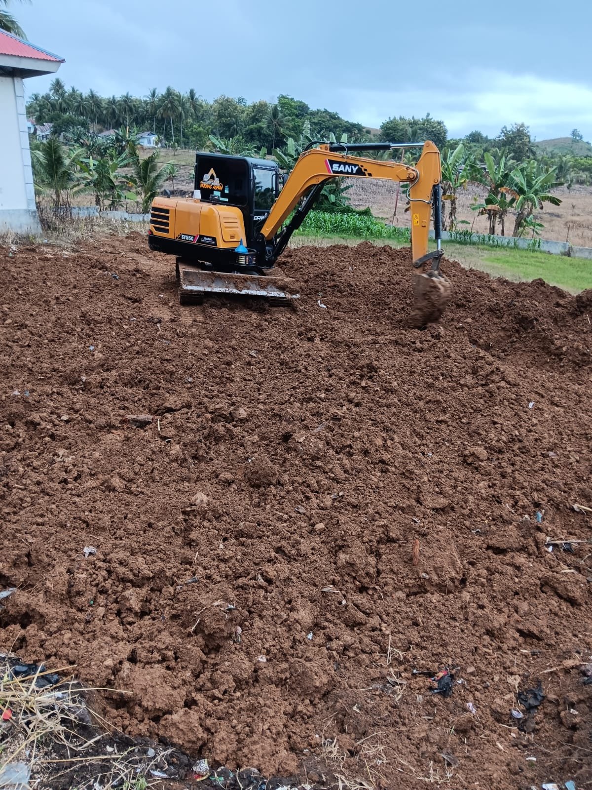 Kondisi area lingkungan RS Zainal Umar Sidiki terlihat bersih dan tertata setelah dilakukan pembersihan menyeluruh bersama Dinas Lingkungan Hidup/Hibata.id