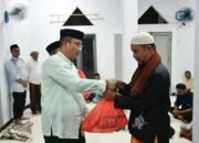 Wakil Bupati Boalemo Lahmuddin Hambali memimpin Safari Ramadhan ke-13 di Desa Tanjung Harapan, Wonosari, sekaligus menyerahkan paket bantuan Baznas dan dukungan PT PG Gorontalo kepada warga/Hibata.id