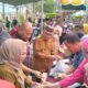 Pemerintah Kabupaten Gorontalo menggulirkan Program Pasar Murah Bersubsidi (PARAS ST) menjelang Ramadan di halaman Kejaksaan Negeri Kabupaten Gorontalo, Selasa, 3 Maret 2026. (Foto: Istw)