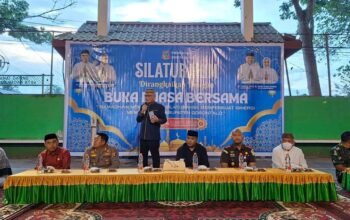 Bupati Gorontalo Sofyan Puhi saat memberikan sambutan di acara buka puasa bersama di Indoor Rumah Dinas Bupati Gorontalo, Selasa, 3 Maret 2026. (Foto: Humas Pemkab Gorontalo)