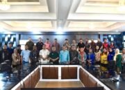 Bupati Gorontalo Sofyan Puhi memastikan 31 perusahaan membayar THR bagi sekitar 17 ribu pekerja sebelum Idul Fitri 1447 H untuk menjaga daya beli masyarakat dan ekonomi daerah/Hibata.id