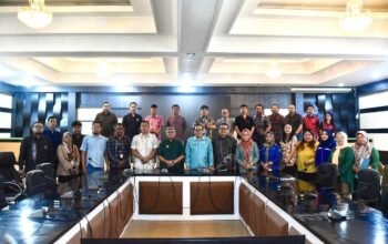 Bupati Gorontalo Sofyan Puhi memastikan 31 perusahaan membayar THR bagi sekitar 17 ribu pekerja sebelum Idul Fitri 1447 H untuk menjaga daya beli masyarakat dan ekonomi daerah/Hibata.id