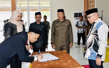 Sofyan Puhi Lantik 192 Pejabat Pendidikan, Dorong Kepala Sekolah Jadi Motor Restorasi