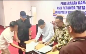 emerintah Kabupaten Buton bersama Kota Baubau, Buton Tengah, dan Buton Selatan menandatangani komitmen penyerahan aset PDAM dengan pendampingan KPK/Hibata.id