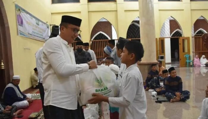 Wabup Lahmuddin Hadiri Nuzulul Quran di Masjid Agung Baiturrahmah Tilamuta