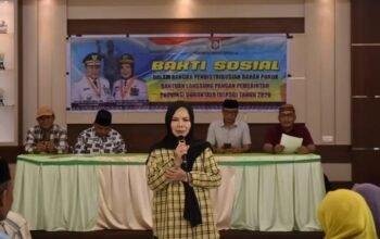 Lahmudin Hambali Dampingi Wagub Gorontalo Salurkan Bantuan Pangan Warga Boalemo