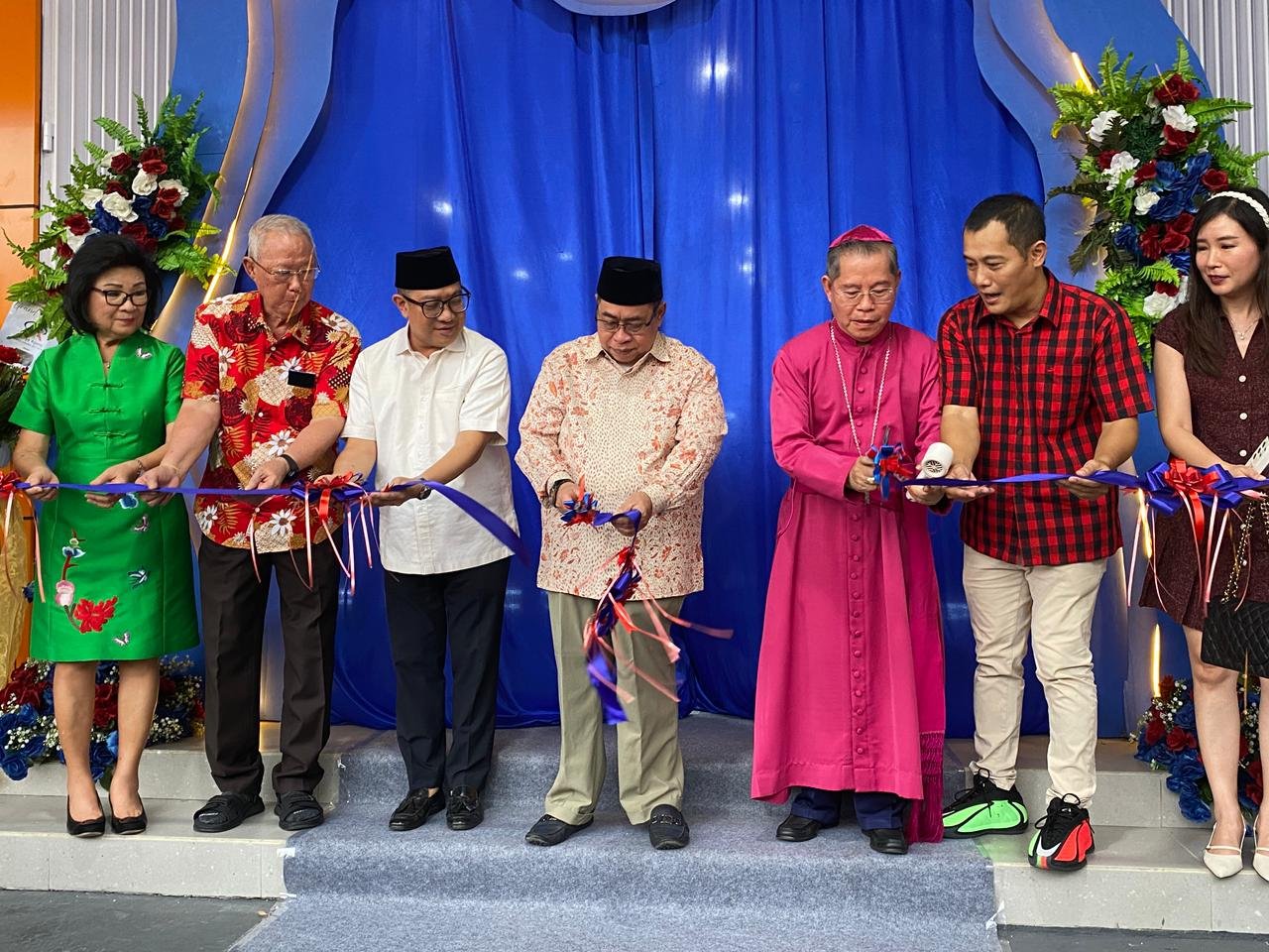 Wali Kota Gorontalo Adhan Dambea meresmikan Toko Surya Agung yang berlokasi di wilayah Kota Selatan/Hibata.id