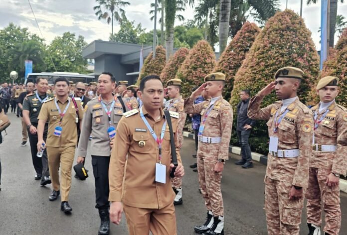 Wali Kota Kotamobagu Weny Gaib bersama Wakil Wali Kota Rendy Virgiawan Mangkat dan jajaran Forum Koordinasi Pimpinan Daerah (Forkopimda) menghadiri Rapat Koordinasi Nasional (Rakornas). (Foto: Humas Pemkot Kotamobagu)