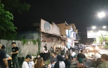 Lapak kopi yang menjamur di sepanjang Jalan Ahmad Yani, Kelurahan Kotamobagu, Kota Kotamobagu. (Foto: Istw)