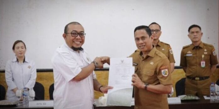 Wali Kota Kotamobagu Weny Gaib menerima tim auditor BPK RI Perwakilan Sulawesi Utara. (Foto: Humas Pemkot Kotamobagu)