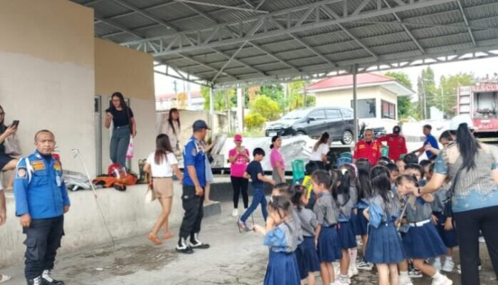 Kunjungan Edukasi Damkar Kotamobagu Tanamkan Kesadaran Keselamatan pada Anak Usia Dini